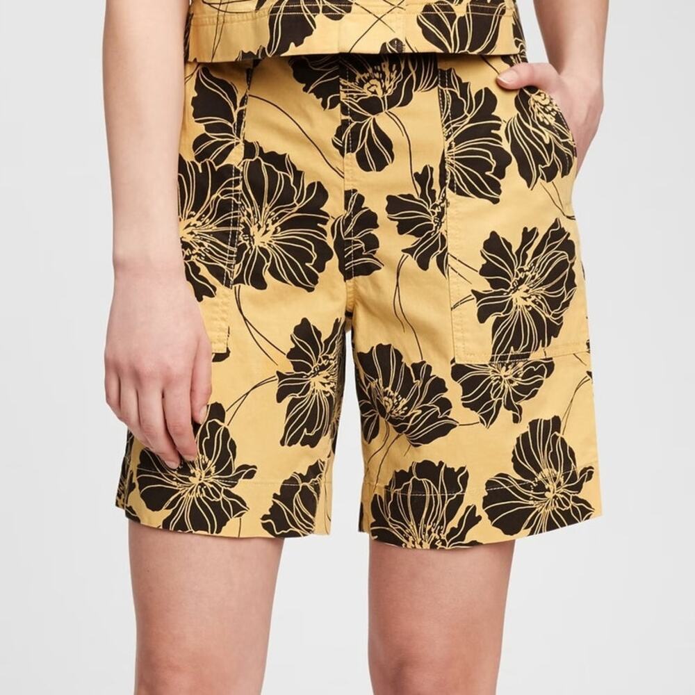 Gap Women's Sky High Pull On Bermuda Print Shorts Size 6
